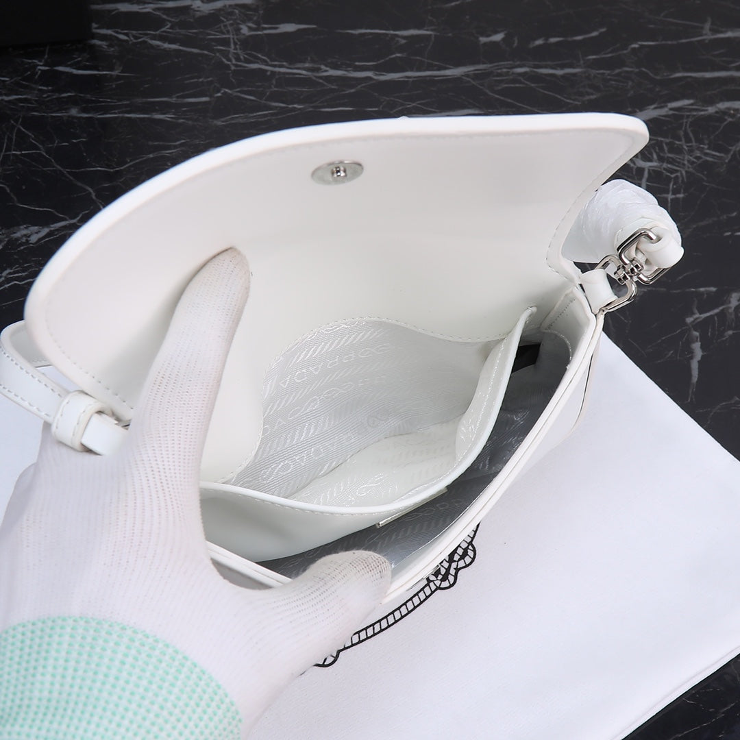 PRA 23 BAG IN BLACK CALFSKIN SILVER HARDWARE mysite