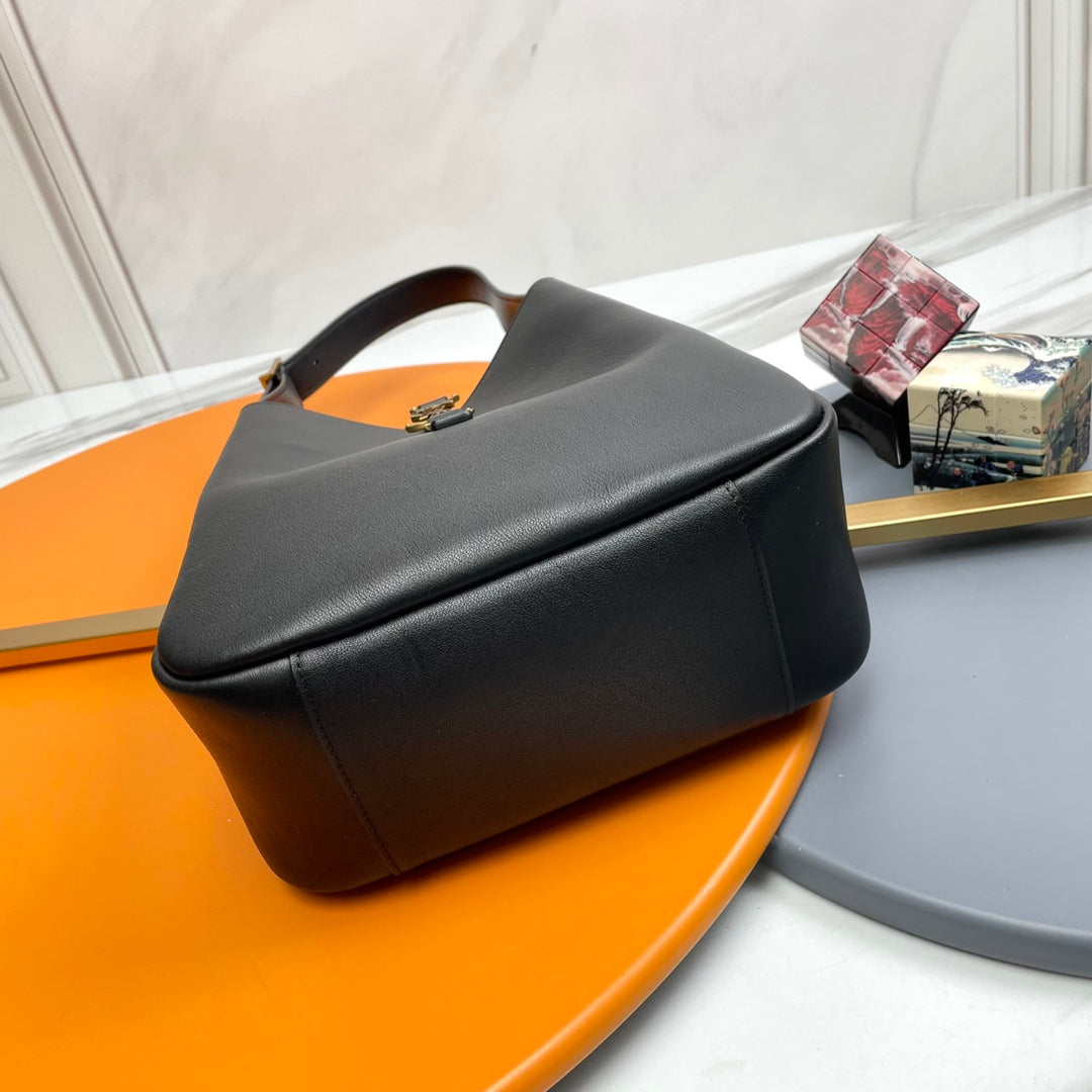 le 5a7 small 23cm black calfskin mysite