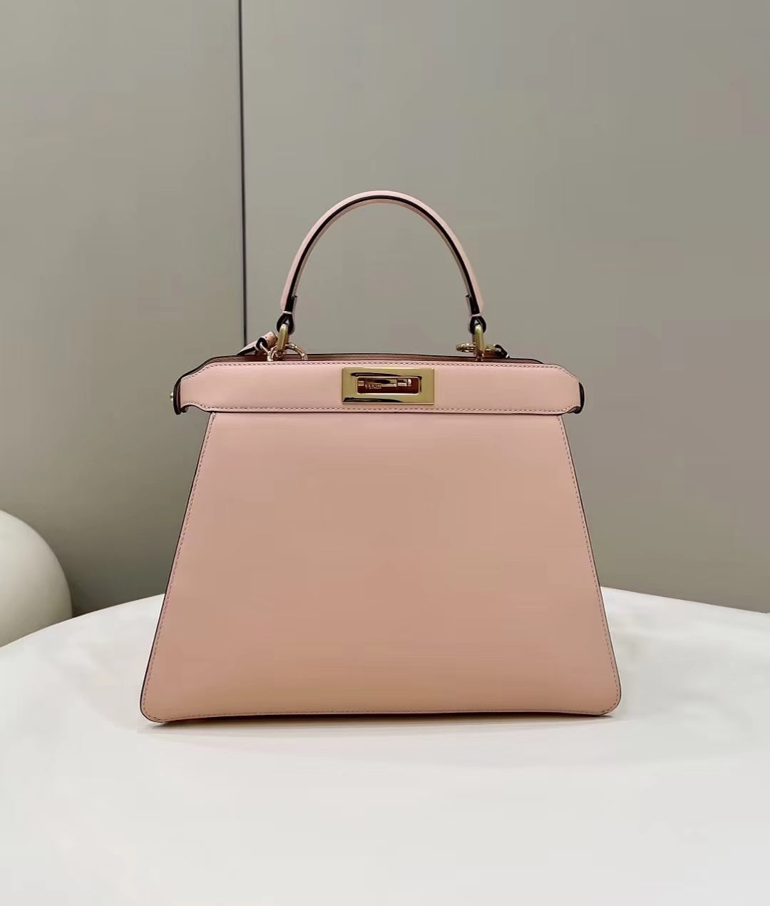 FENDI PEEKABOO 33 BAG IN LIGHT PINK CALFSKIN WITH STRAP GOLD HARDWARE mysite