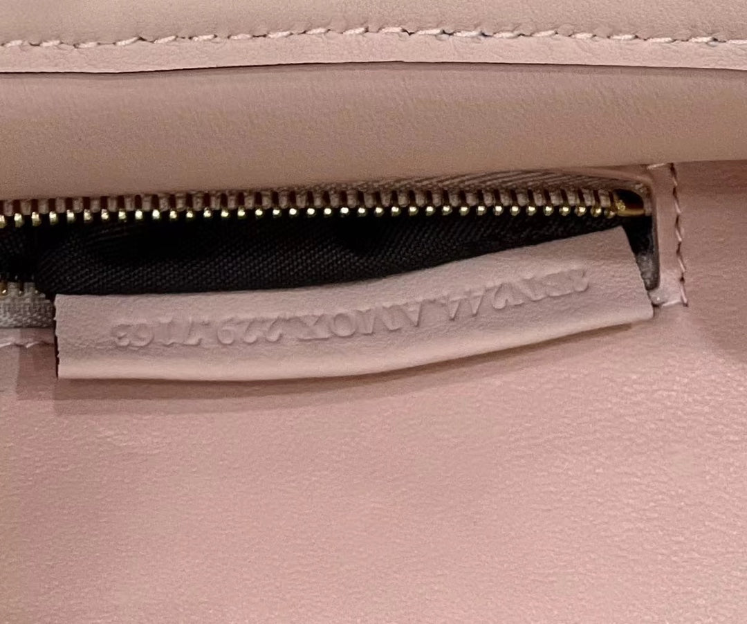 FENDI PEEKABOO MINI 23 BAG IN LIGHT PINK CALFSKIN WITH GOLD HARDWARE mysite