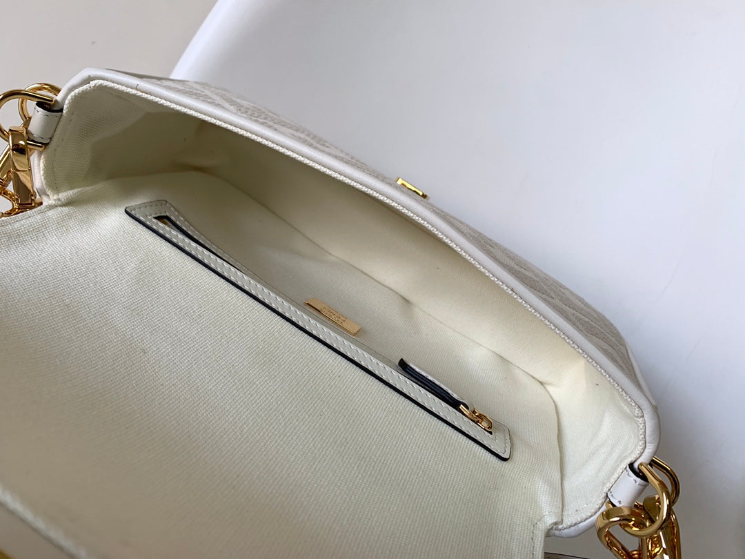 Fend Baguette White Canvas Bag 27 with FF Embroidery Ghw mysite