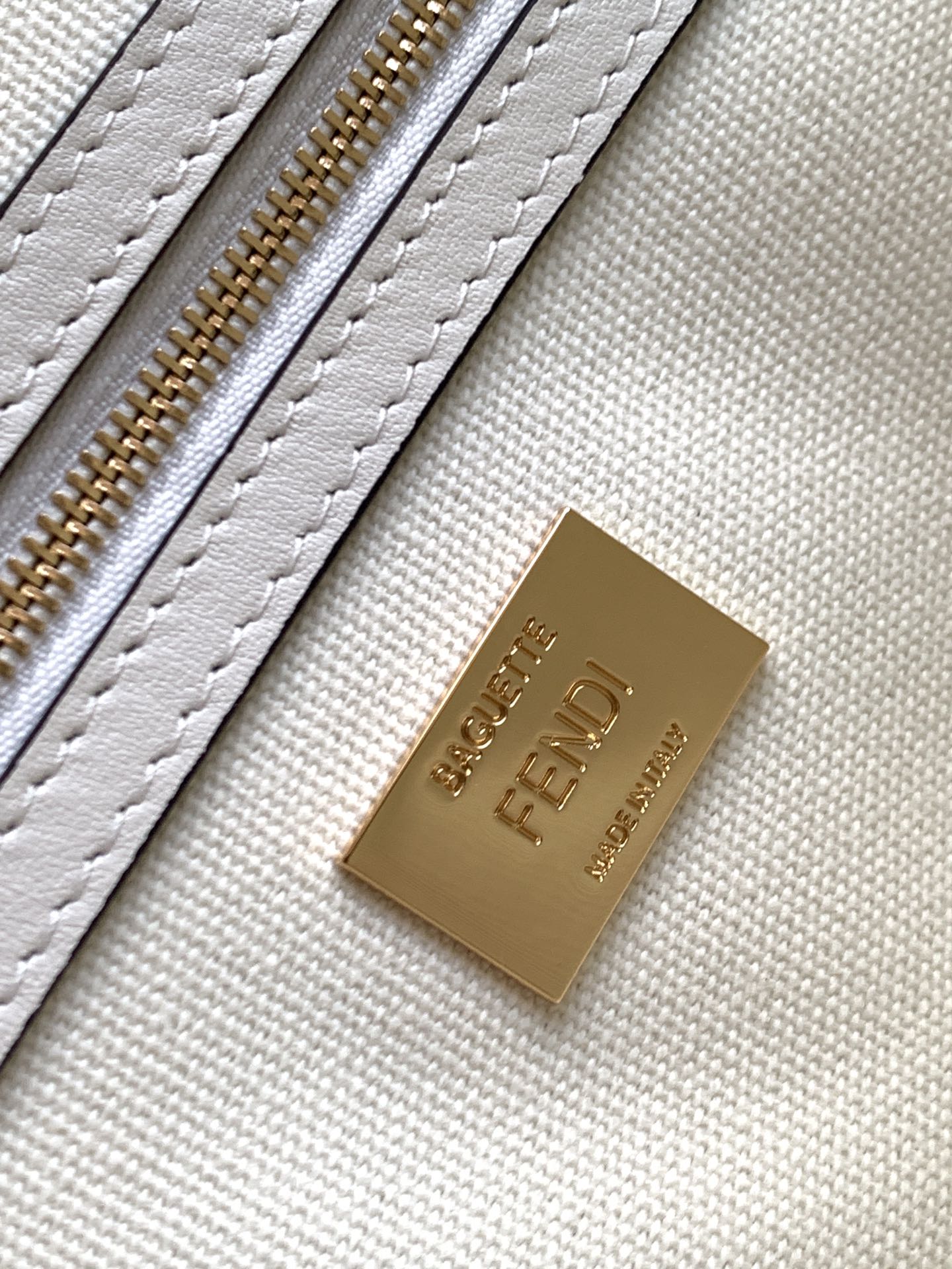 Fend Baguette White Canvas Bag 27 with FF Embroidery Ghw mysite