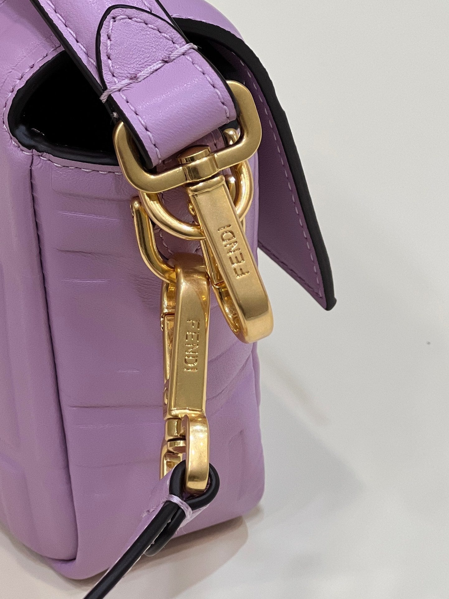 Baguette 27cm Violet Lambskin Gold Hardware mysite