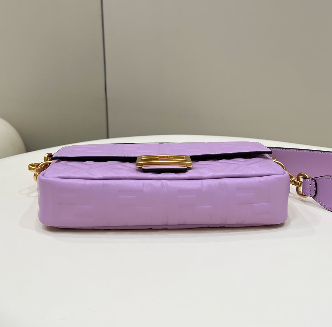 Baguette 27cm Violet Lambskin Gold Hardware mysite