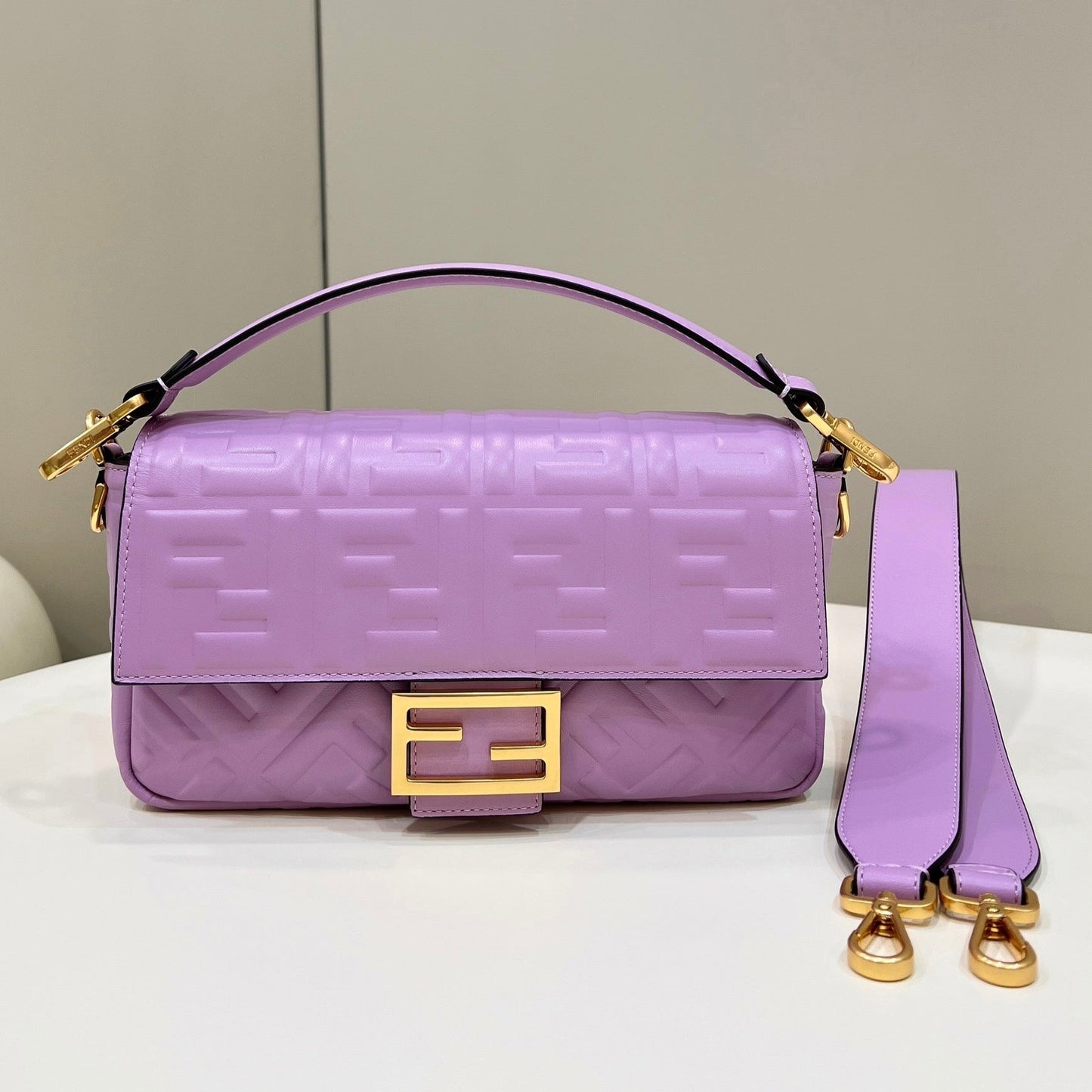 BAGUETTE WITH FF MOTIF 27 IN MAUVE PURPLE SOFT LAMBSKIN GOLD HARDWARE mysite