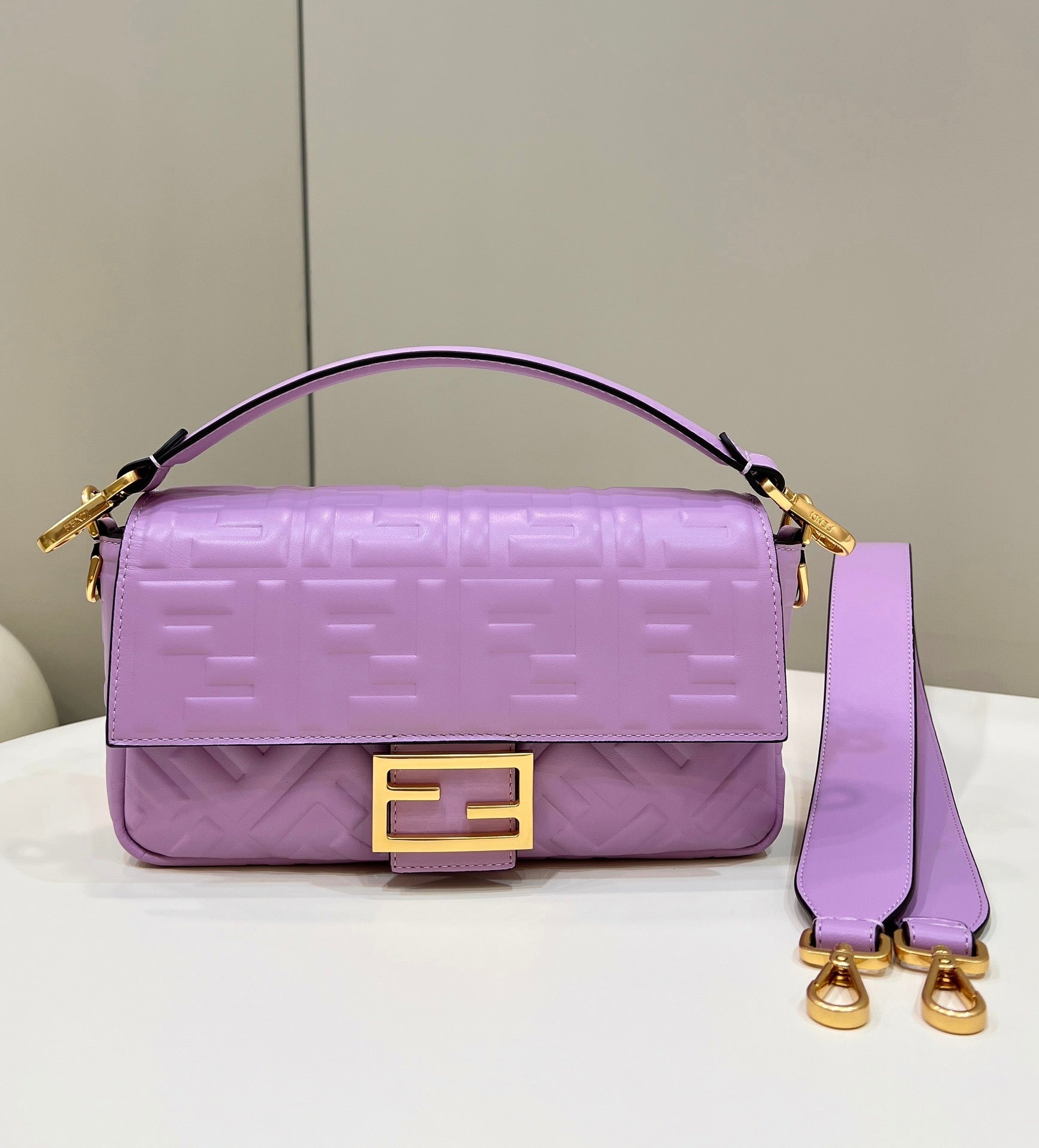 Baguette 27cm Violet Lambskin Gold Hardware mysite