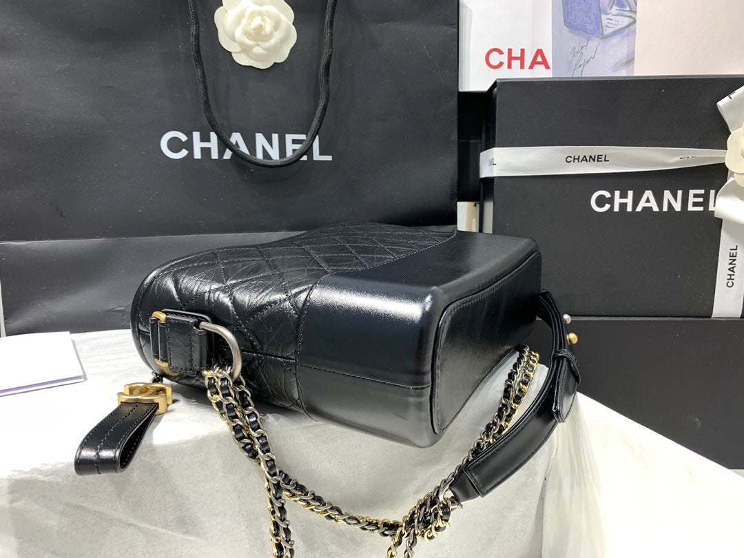 HOBO BAG 25 WITH STRAP IN BLACK CALFSKIN GOLD AND SILVER HARDWARE mysite