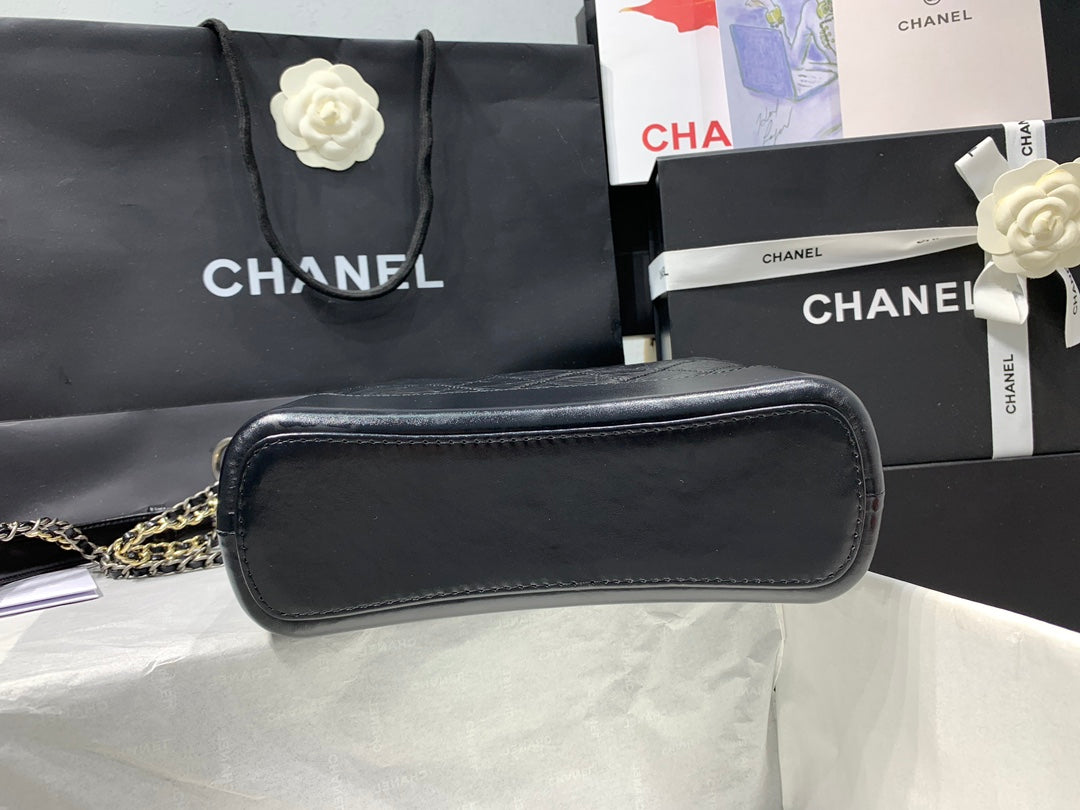 HOBO BAG 25 WITH STRAP IN BLACK CALFSKIN GOLD AND SILVER HARDWARE mysite