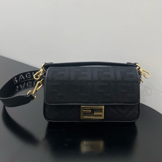 FENDI 26 BAGUETTE BLACK NAPPA LEATHER BAG WITH GOLD HARDWARE mysite