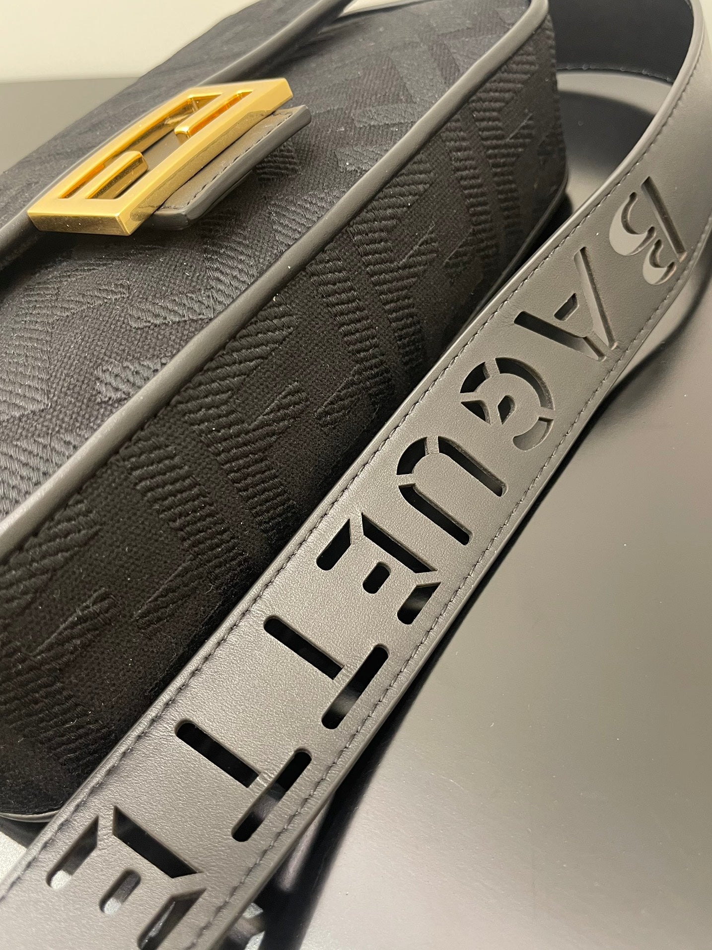 FENDI 26 BAGUETTE BLACK NAPPA LEATHER BAG WITH GOLD HARDWARE mysite