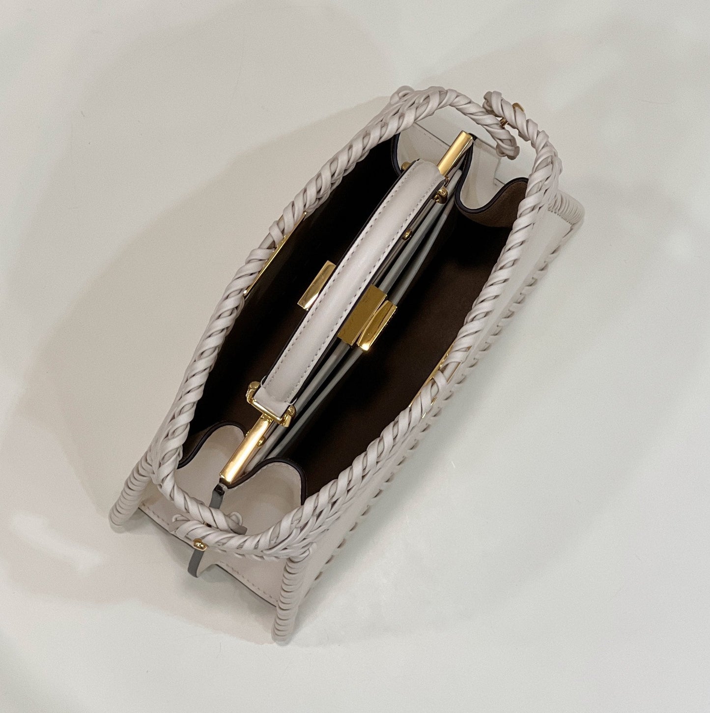 PEEKABOO ISEEU 27 IN WHITE SMOOTH CALFSKIN WITH WOVEN TRIM GOLD HARDWARE mysite