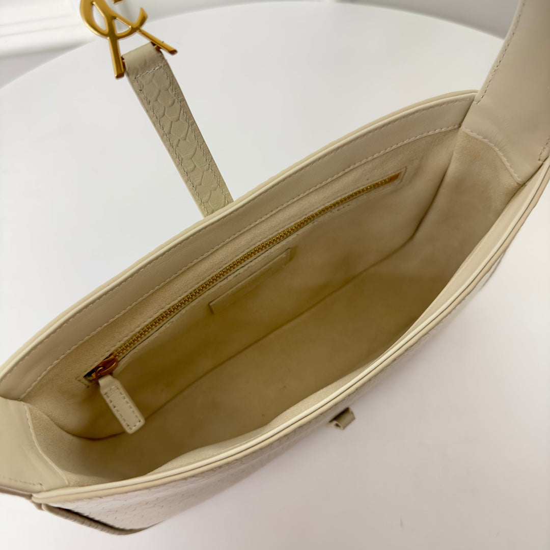 Le 5 a 7 24 Snake White Lambskin Ghw mysite