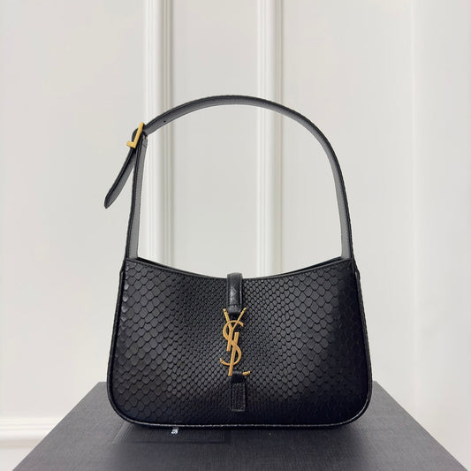 Le 5 a 7 24 Snake Black Lambskin Ghw mysite