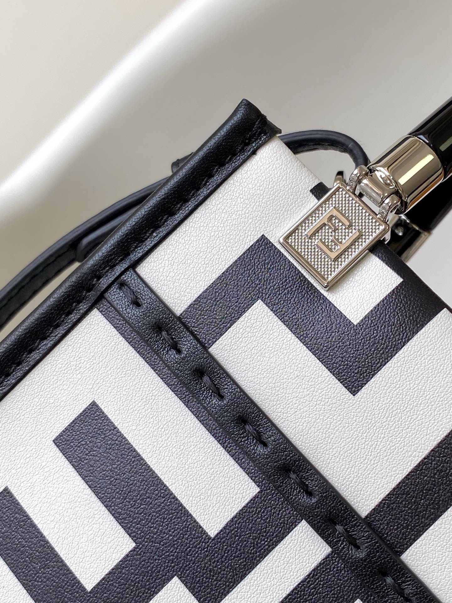 MINI SUNSHINE SHOPPER BAG 18 IN WHITE MIX BLACK SMOOTH CALFSKIN mysite