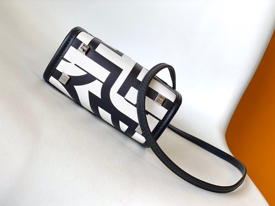 MINI SUNSHINE SHOPPER BAG 18 IN WHITE MIX BLACK SMOOTH CALFSKIN mysite