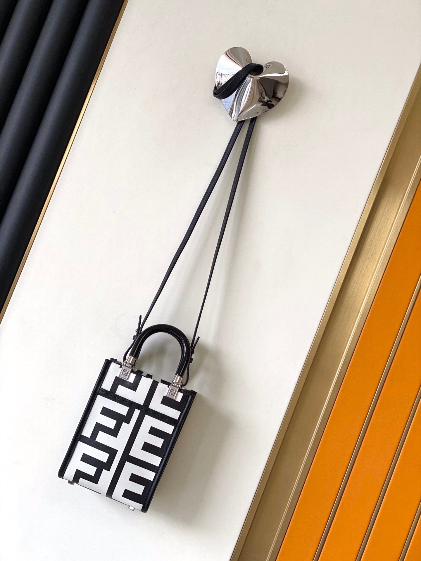 MINI SUNSHINE SHOPPER BAG 18 IN WHITE MIX BLACK SMOOTH CALFSKIN mysite