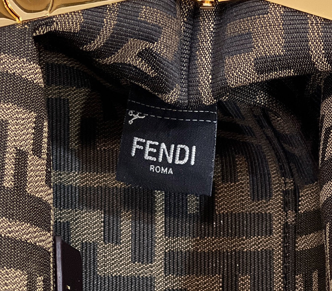 FENDI FIRST MEDIUM 26 BAG IN CHOCOLATE BROWN CALFSKIN WITH GOLD HARDWARE mysite