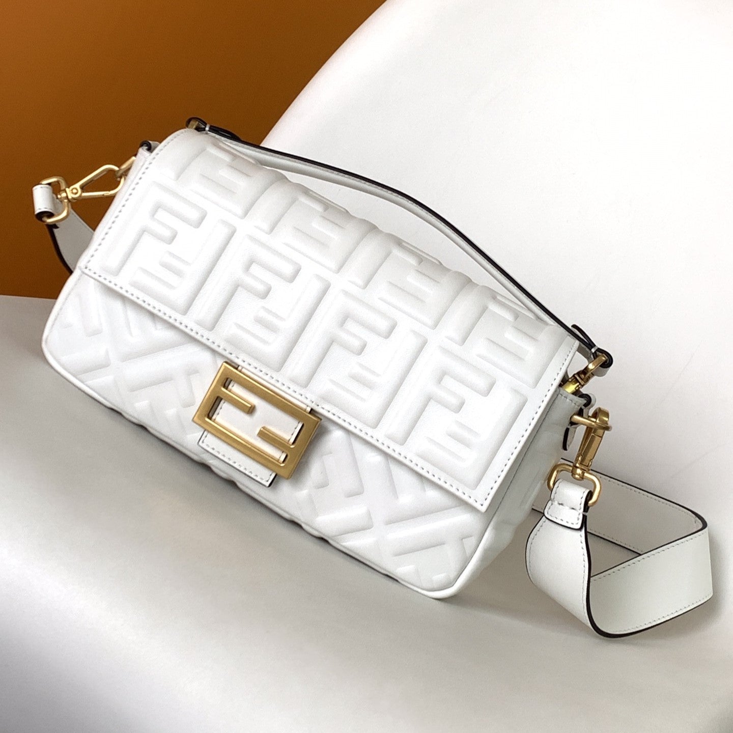 Fend Baguette 27 Bag With FF Motif White Leather Ghw mysite