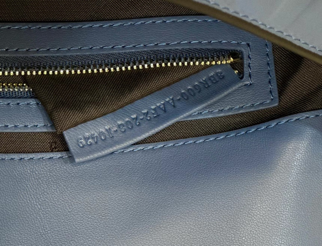 Baguette 27cm Blue Lambskin Gold Hardware mysite