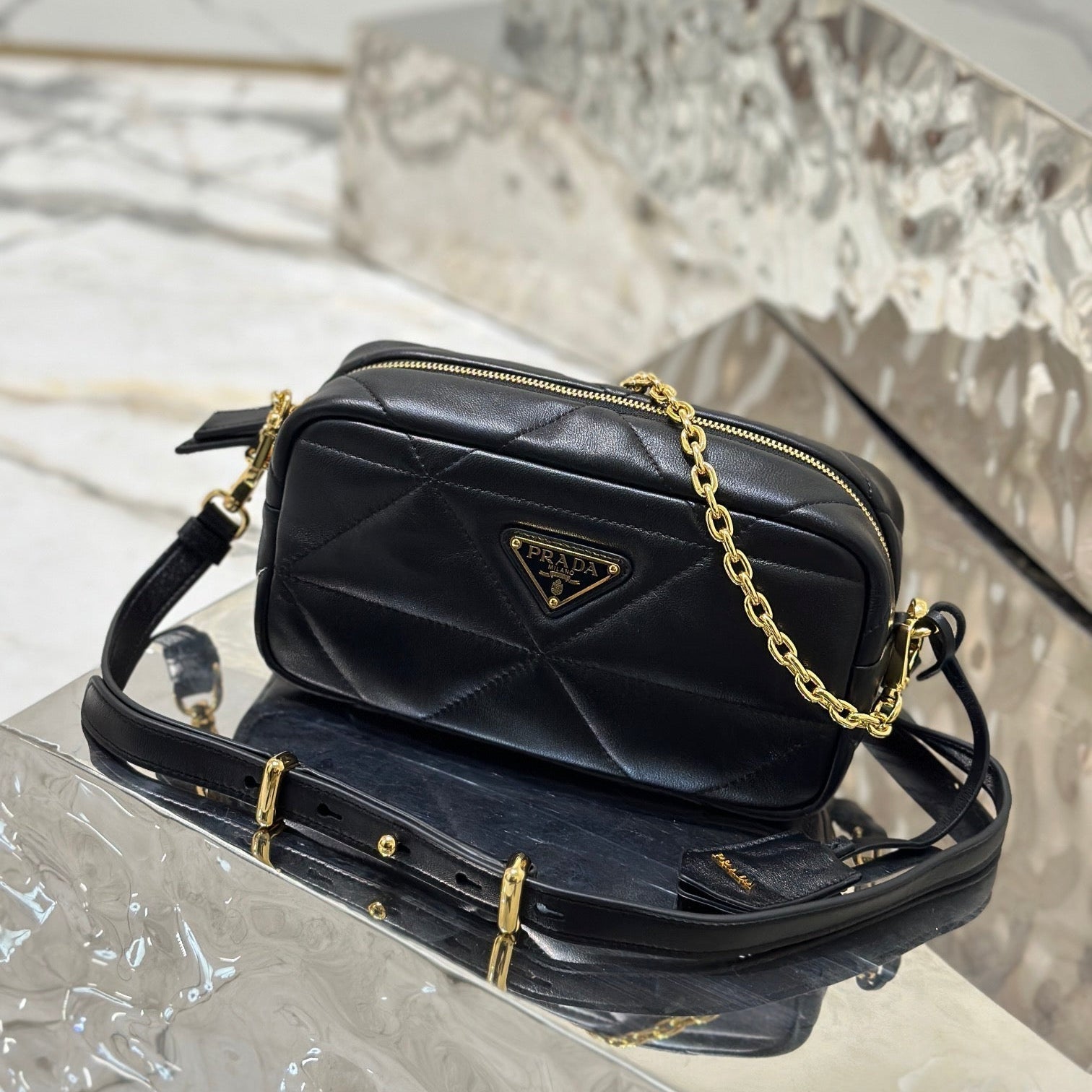 CAMERA BAG 22 IN BLACK TRIANGLE PATTERN QUILTED LAMBSKIN GOLD HARDWARE mysite