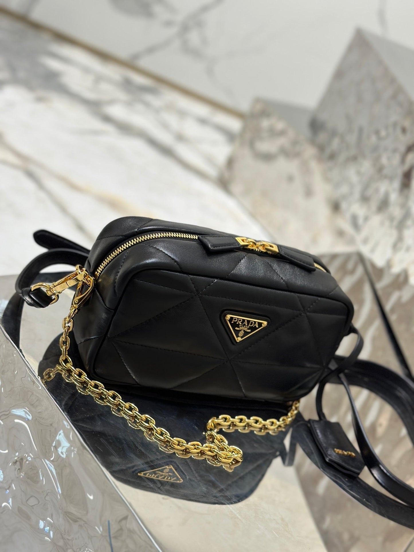 CAMERA BAG 22 IN BLACK TRIANGLE PATTERN QUILTED LAMBSKIN GOLD HARDWARE mysite