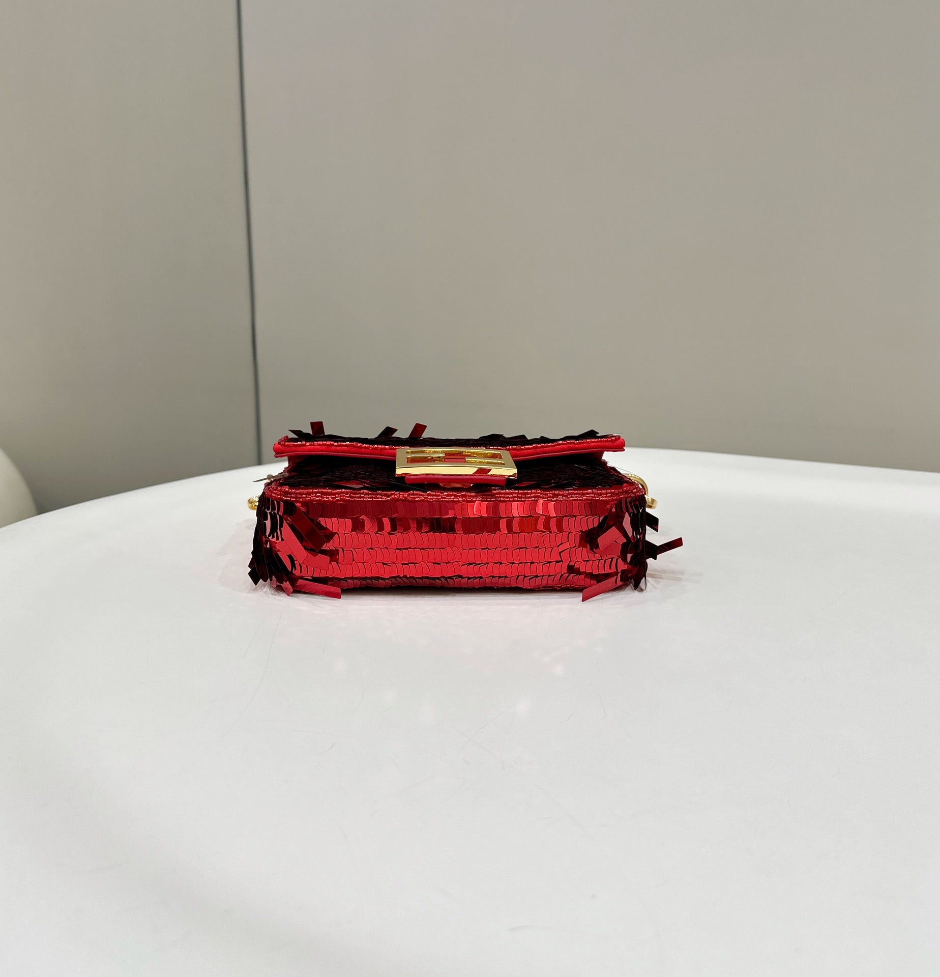 BAGUETTE MINI 19 IN RED SEQUINS GOLD HARDWARE mysite