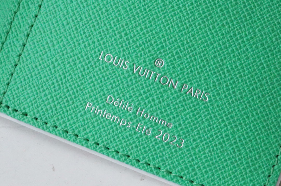 LV Brazza Wallet Monogram Comics Canvas 195895 mysite