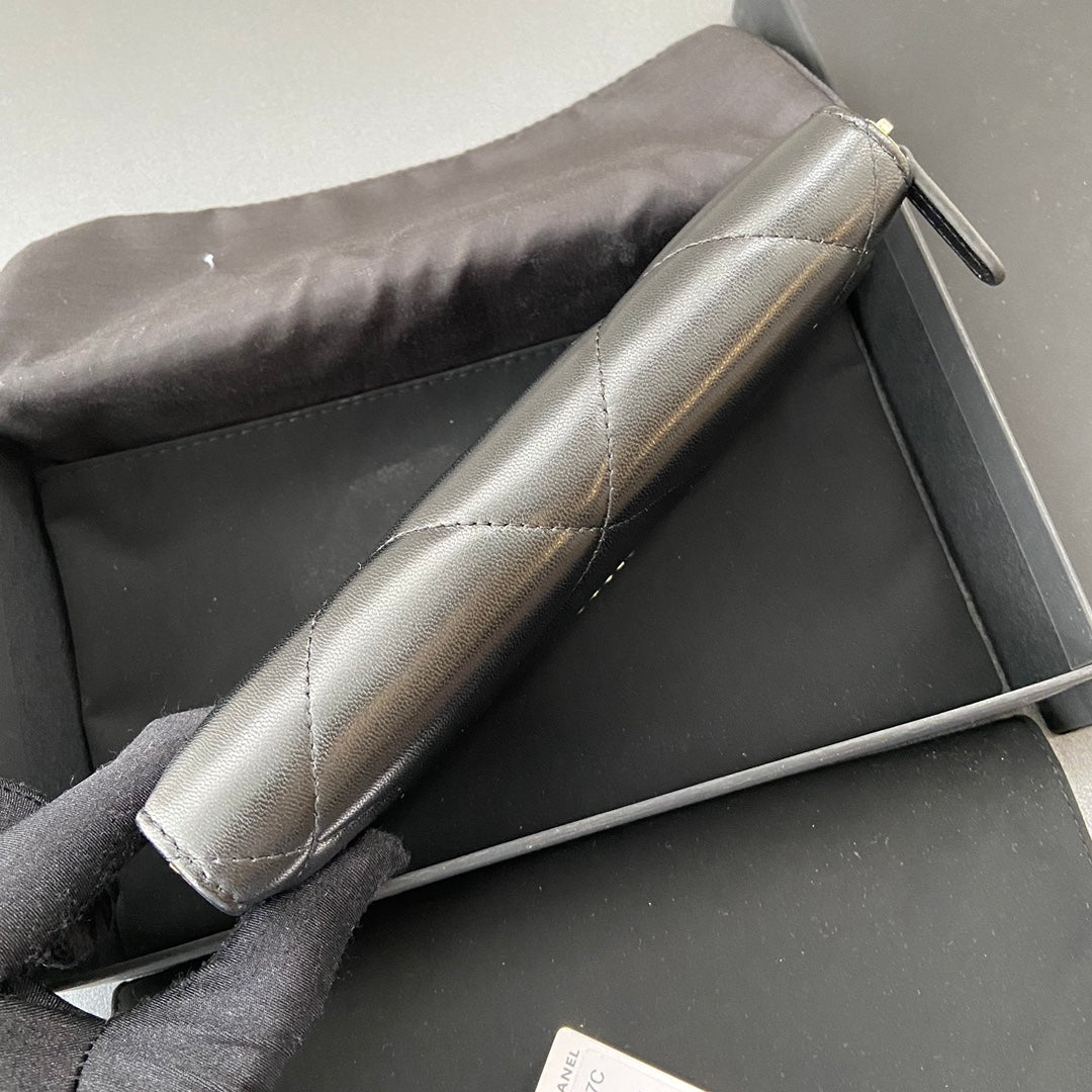 CC 19 Zipped Wallet 19cm Black Calfskin mysite