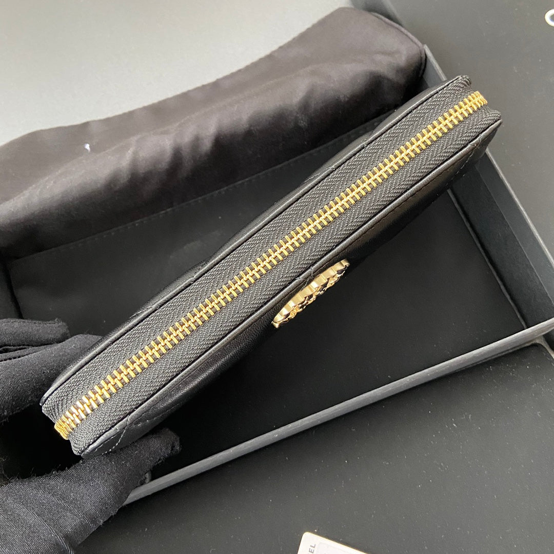 CC 19 Zipped Wallet 19cm Black Calfskin mysite