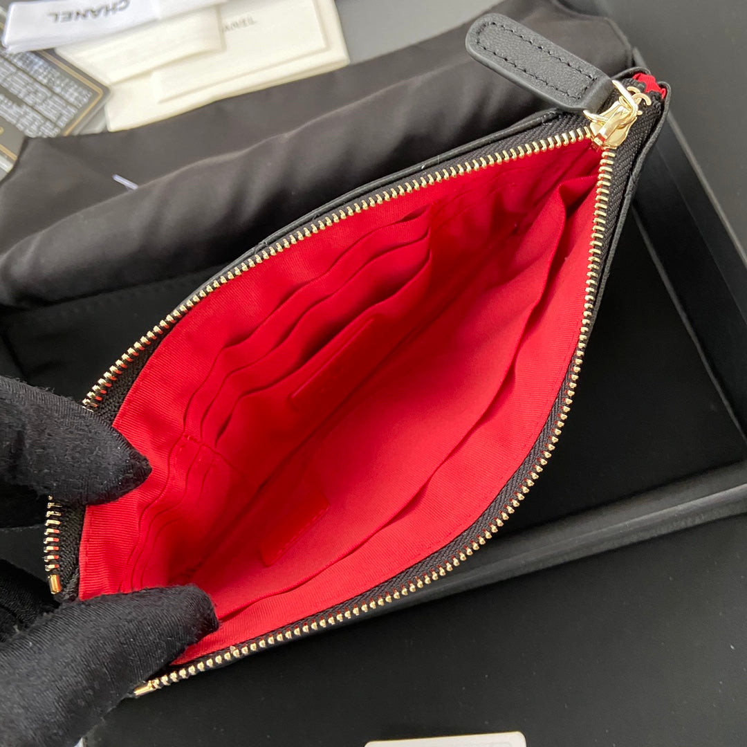 CC 19 Pouch 20cm Black Calfskin mysite