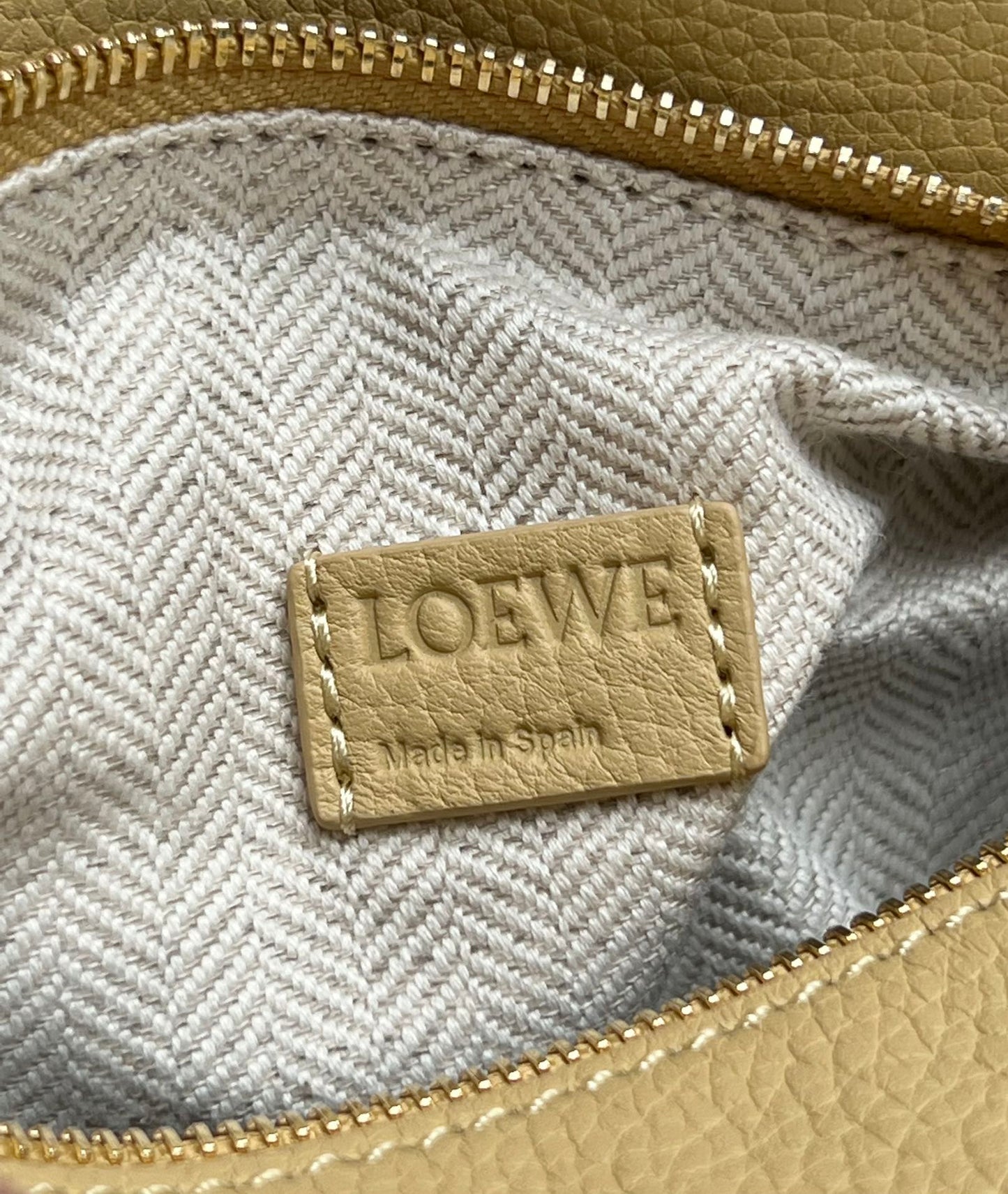 LOE MINI 18 PUZZLE BAG IN YELLOW CREAM CALFSKIN mysite