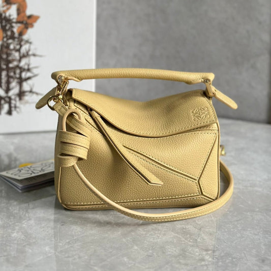 LOE MINI 18 PUZZLE BAG IN YELLOW CREAM CALFSKIN mysite