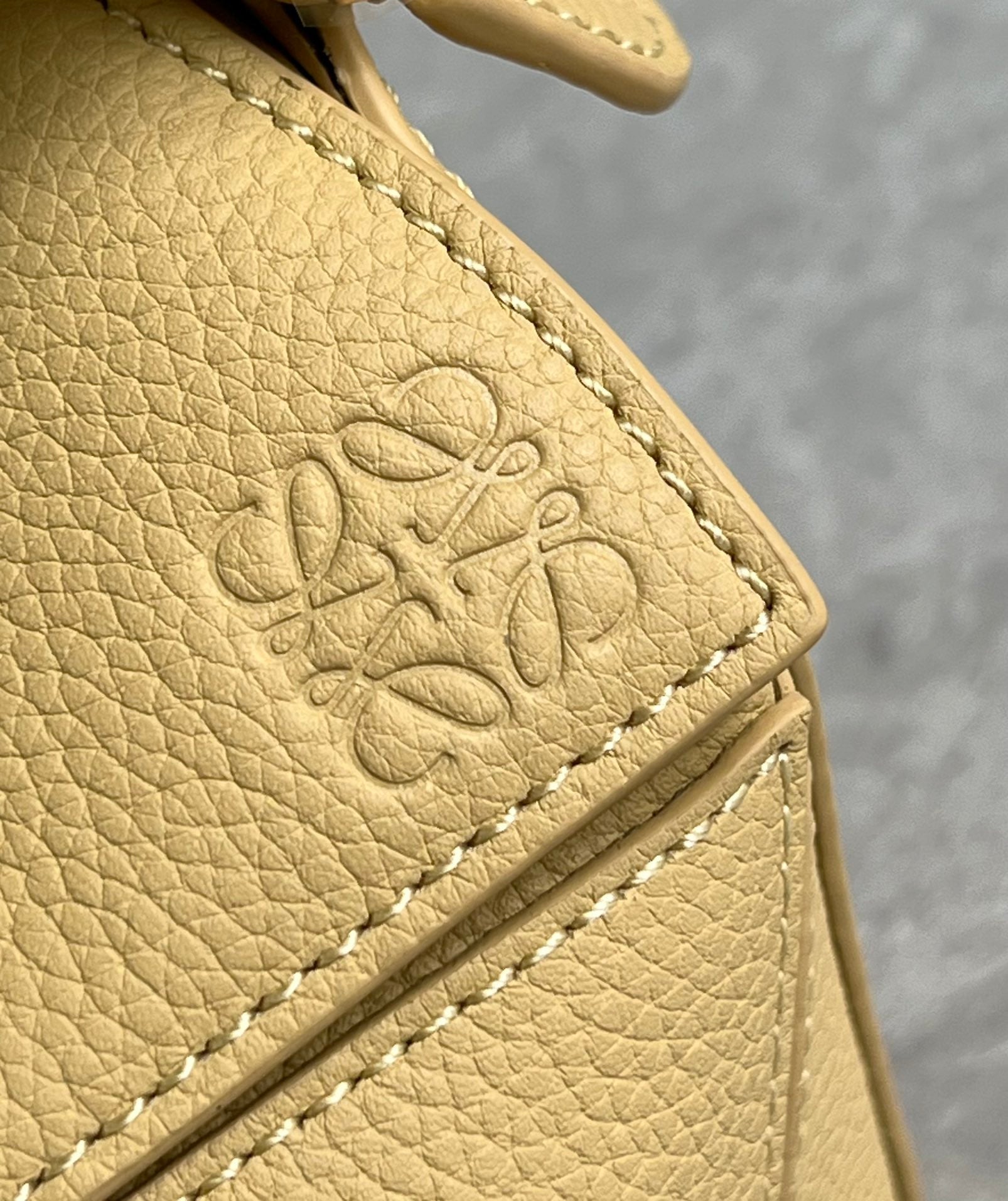 LOE MINI 18 PUZZLE BAG IN YELLOW CREAM CALFSKIN mysite