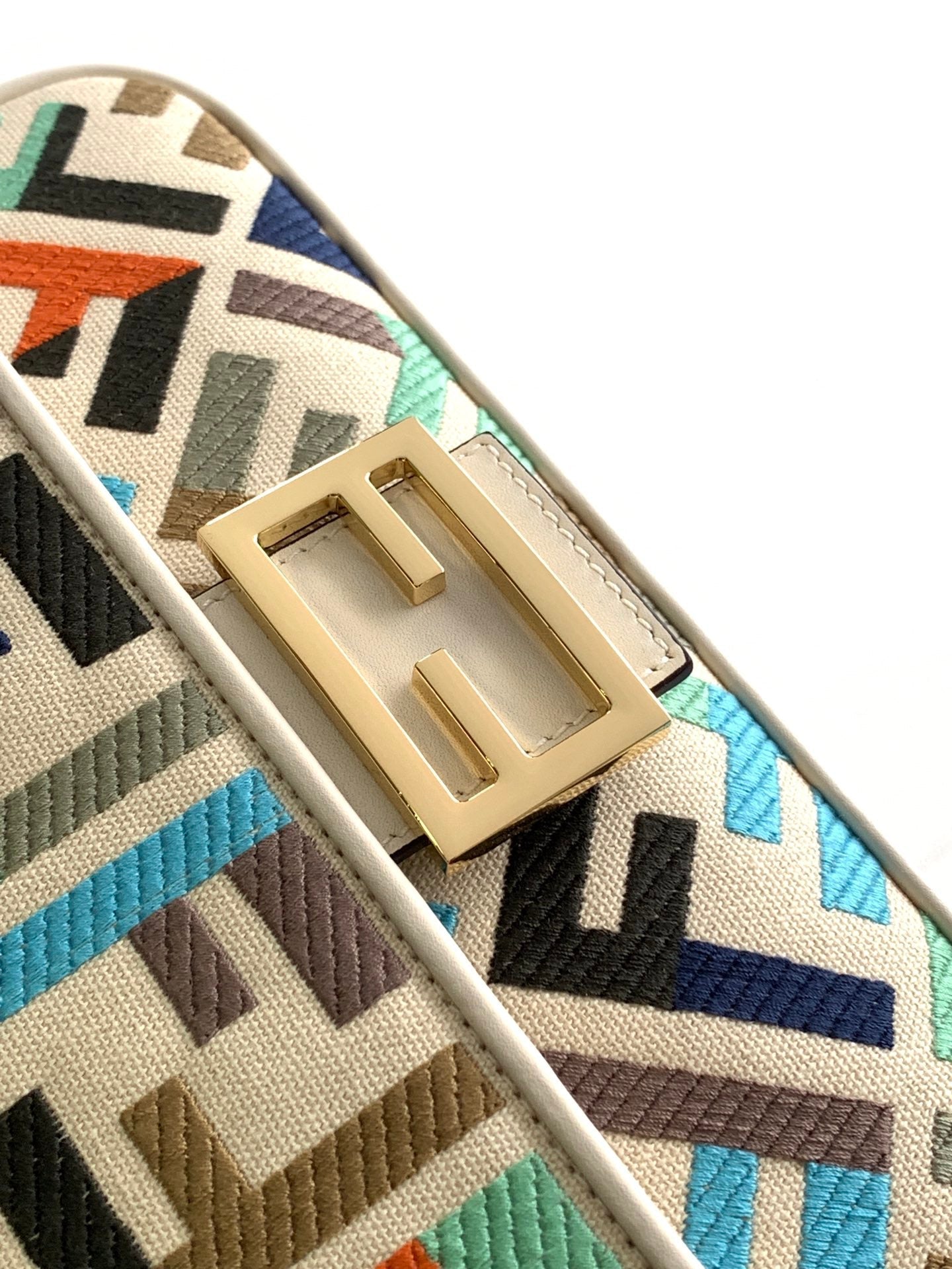 Fend Baguette White and Multicolour Canvas Bag 27 with FF Embroidery Ghw mysite