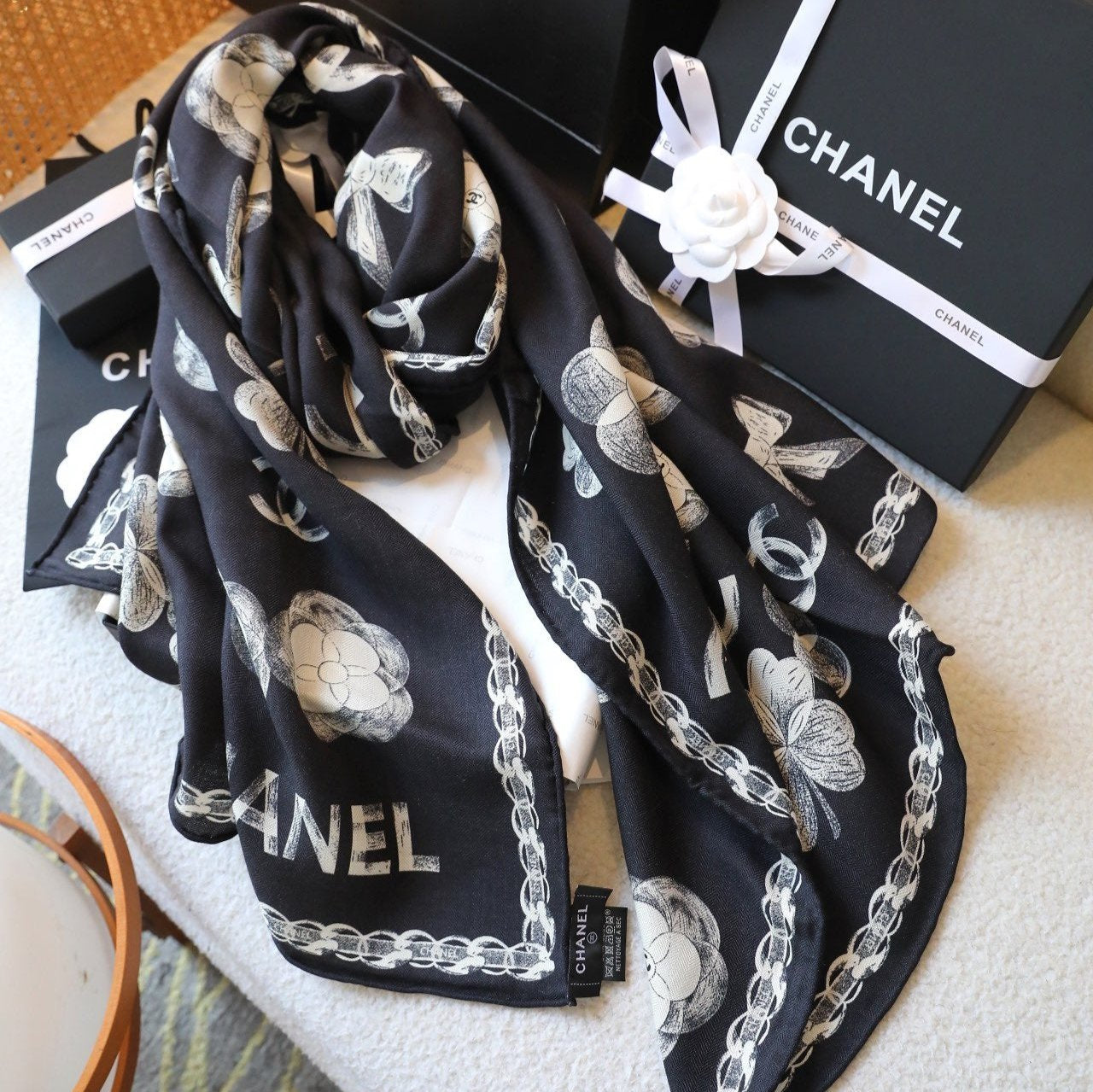 SCARF 180 CM IN BLACK FLOWER MONOGRAM SILK AND CASHMERE 401134 mysite