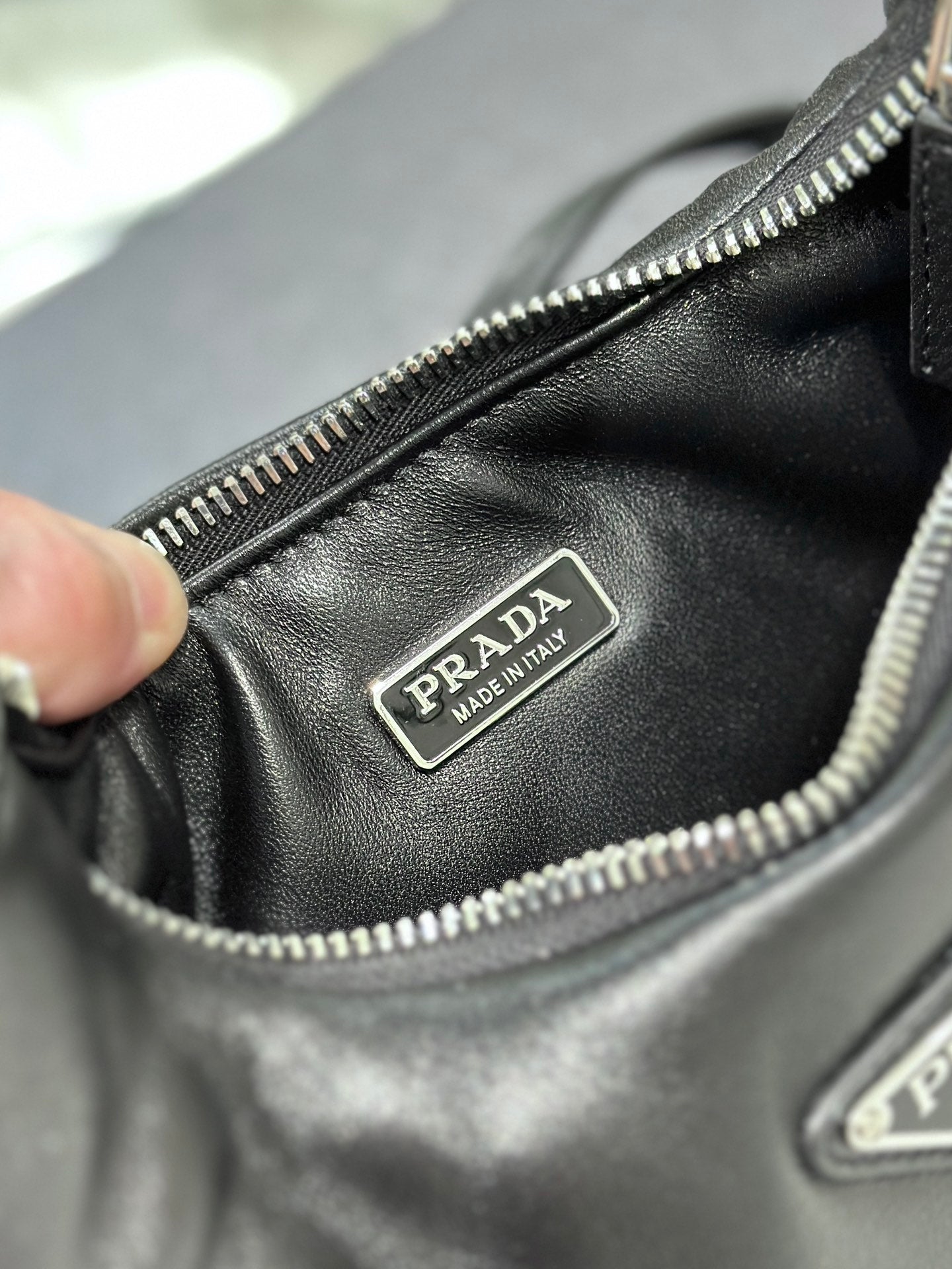 HOBO BAG 21 IN BLACK SOFT LAMBSKIN mysite