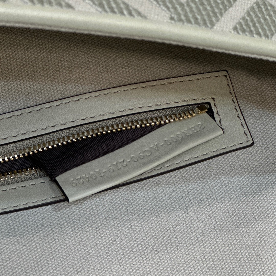 BAGUETTE WITH FF MOTIF 27 IN BITTER JACQUARD FABRIC GOLD HARDWARE mysite