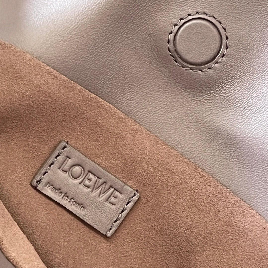 Loew Rose Cannelle Flamenco Puffer Shoulder Bag mysite