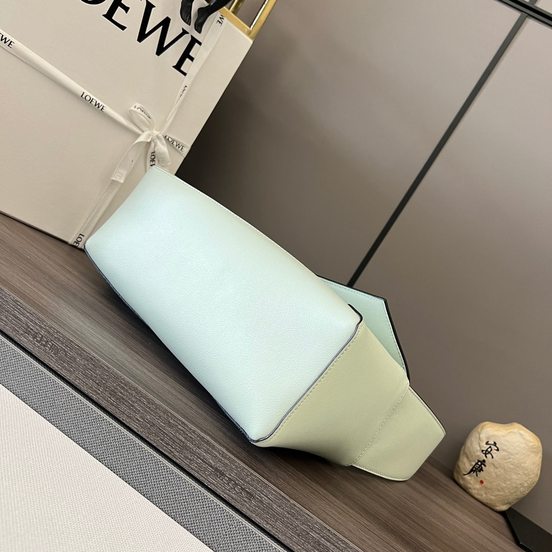 Loew Puzzle 28.7cm Hobo Bag Light Green Smooth Calfskin mysite