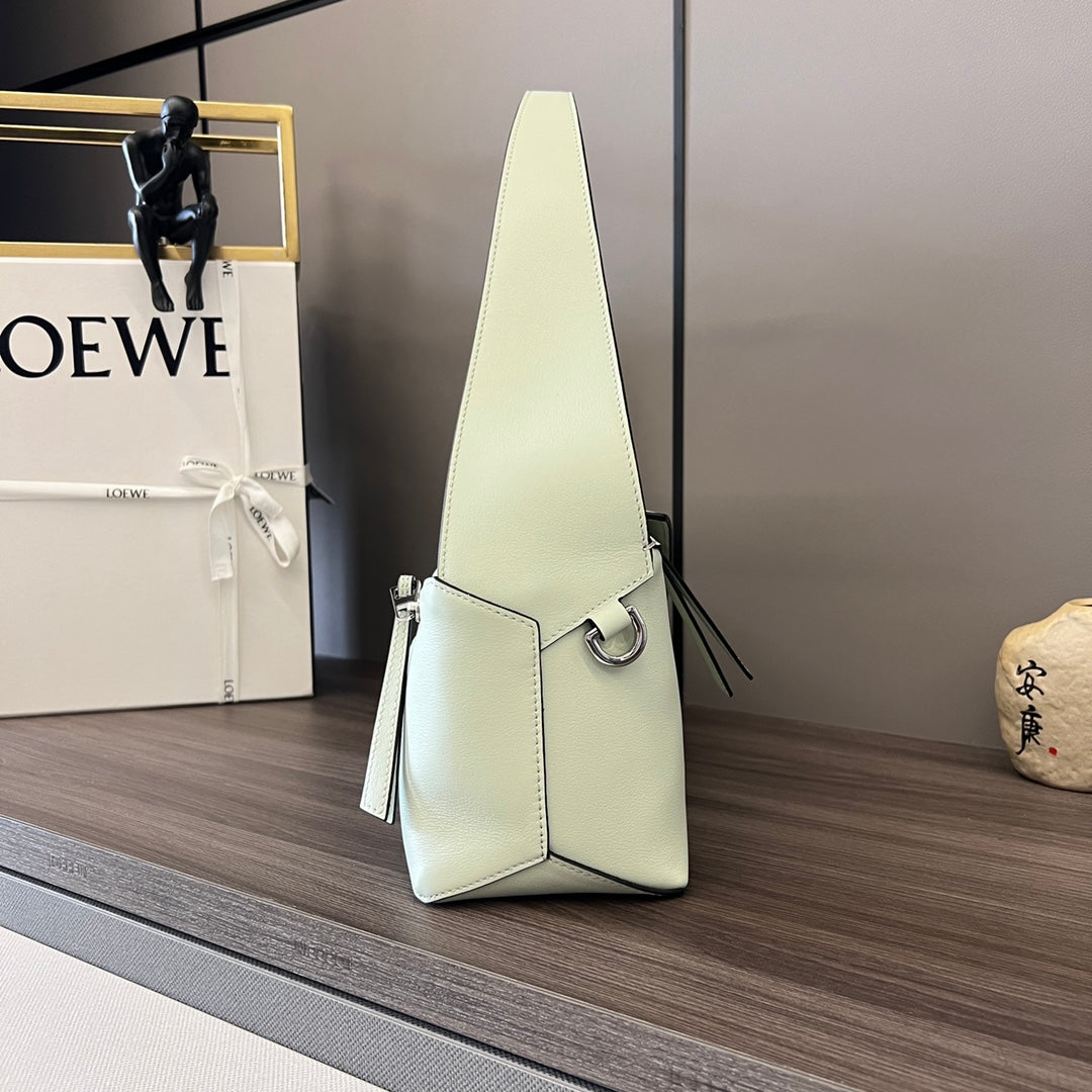 Loew Puzzle 28.7cm Hobo Bag Light Green Smooth Calfskin mysite