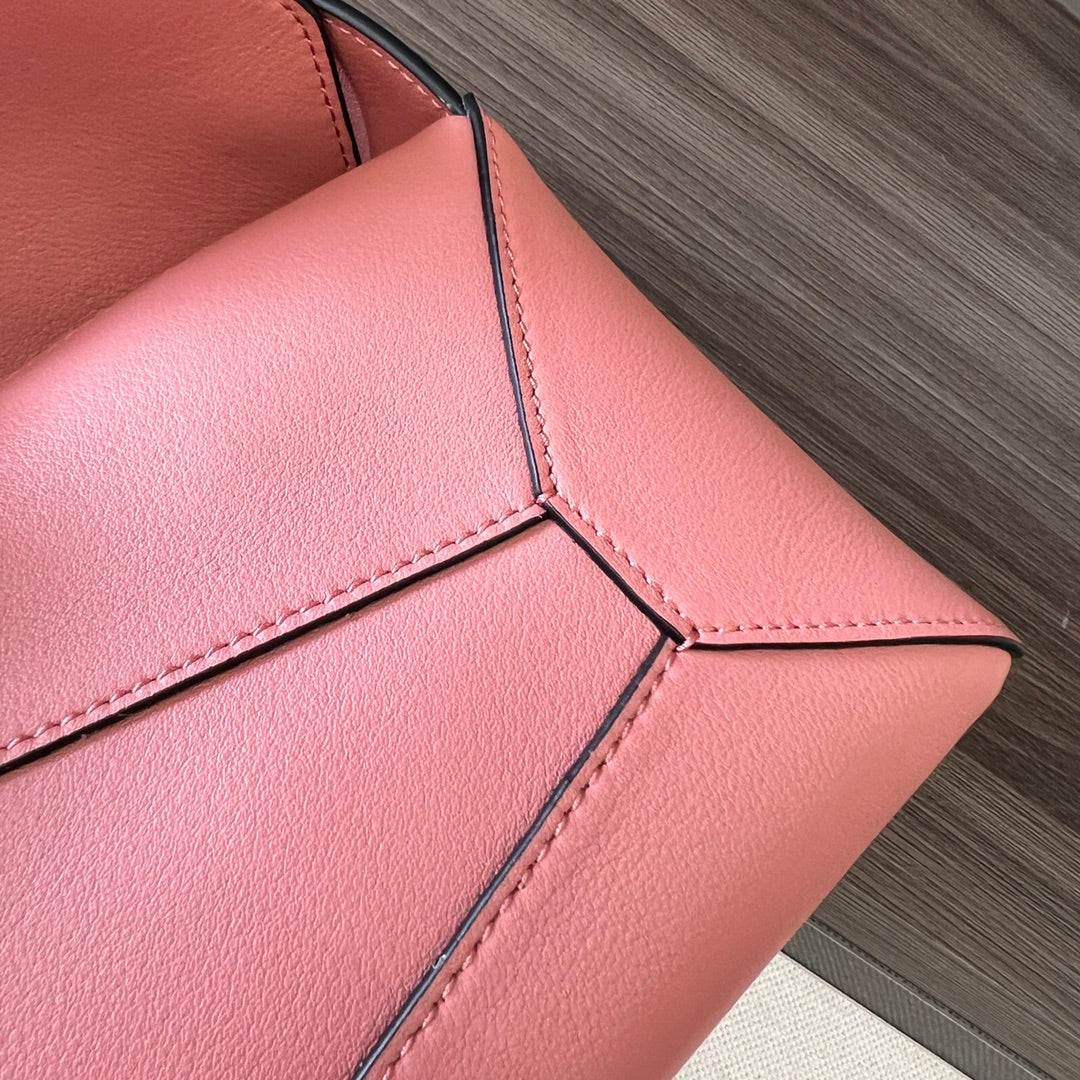 Loew Puzzle 28.7cm Hobo Bag Pink Smooth Calfskin mysite