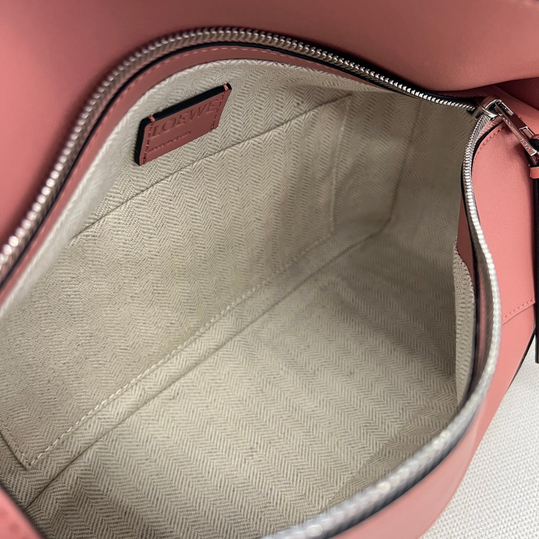 Loew Puzzle 28.7cm Hobo Bag Pink Smooth Calfskin mysite