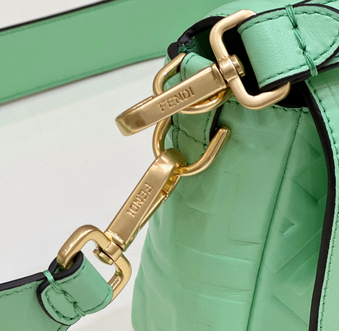 BAGUETTE WITH FF MOTIF 27 IN DE YORK GREEN SOFT LAMBSKIN GOLD HARDWARE mysite