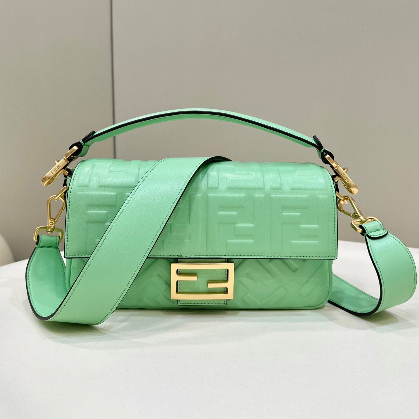 BAGUETTE WITH FF MOTIF 27 IN DE YORK GREEN SOFT LAMBSKIN GOLD HARDWARE mysite