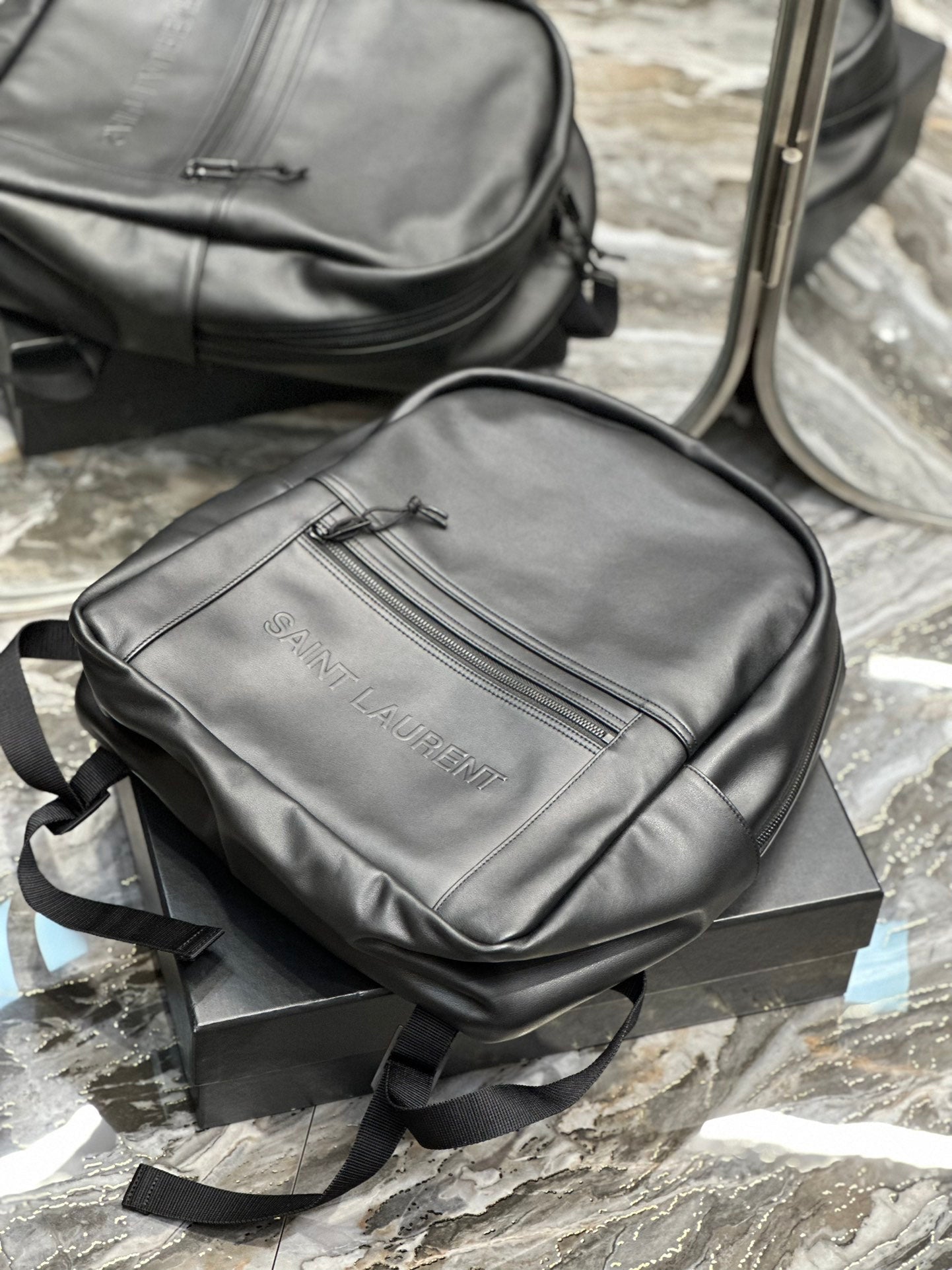 BACKPACK 37 IN ECHO GRAY CALFSKIN mysite