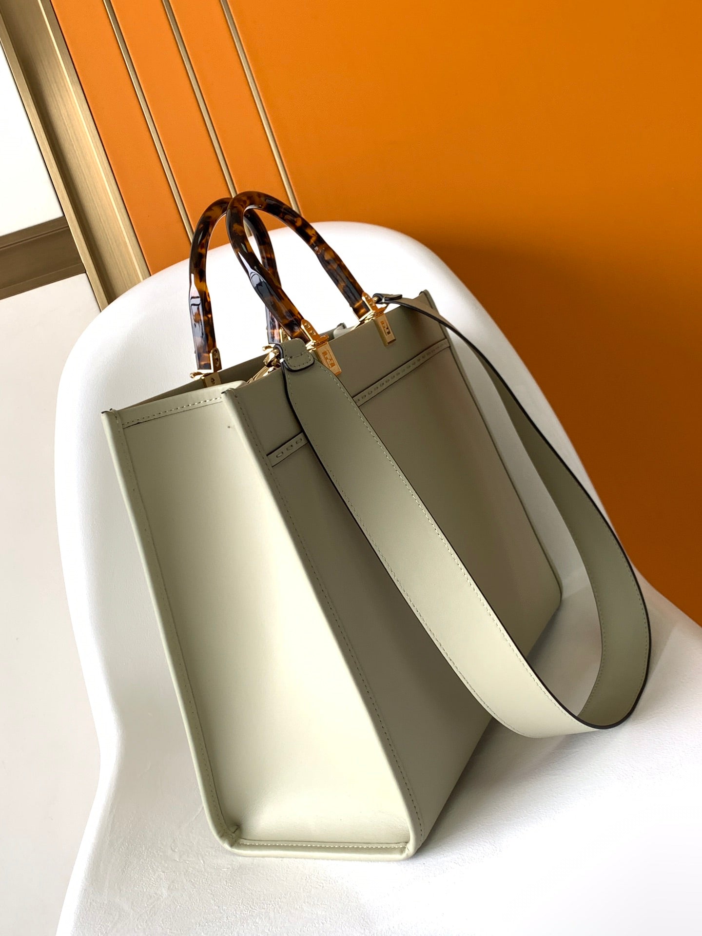 Fend Sunshine Medium Bag 35 Light Grey Leather mysite