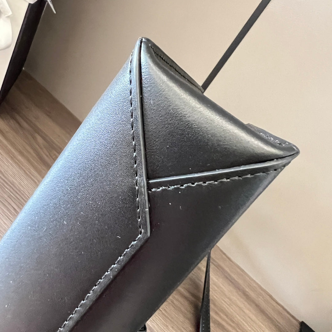 STANDARD A5 TOTE BAG IN BLACK CALFSKIN mysite