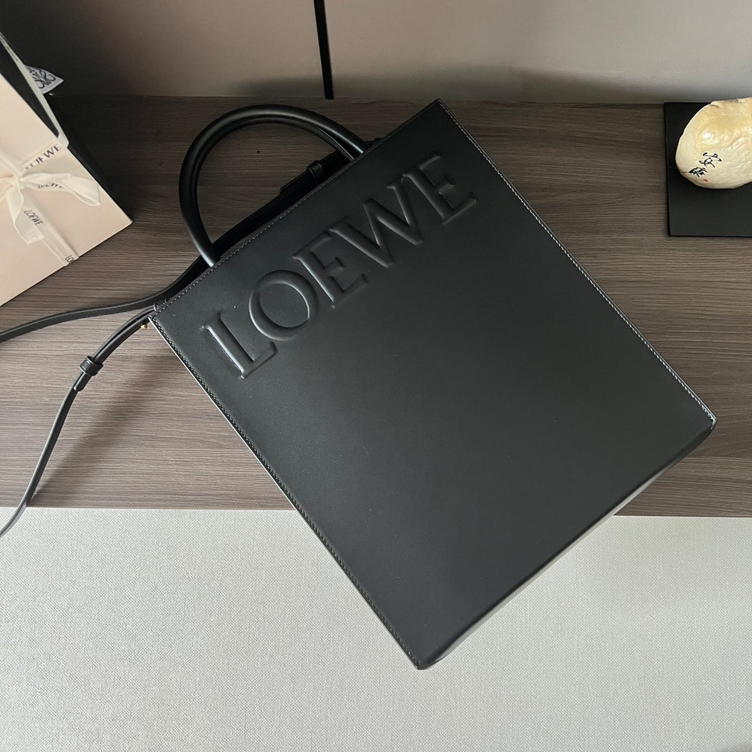 STANDARD A4 TOTE BAG IN BLACK CALFSKIN mysite