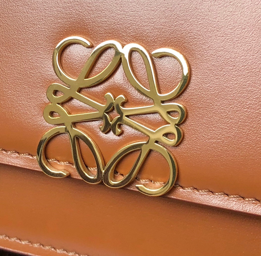 LOE GOYA BAG 23 IN WARM DESERT SILK CALFSKIN mysite