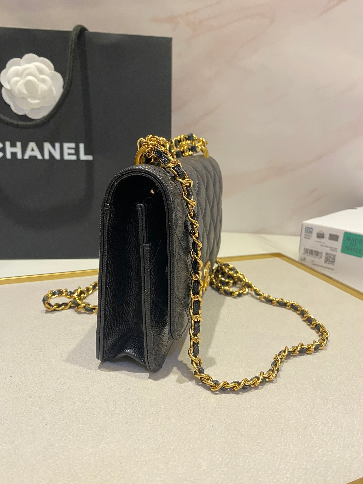 CC 24K Woc 19cm Black Grained Calfskin Gold Hardware mysite
